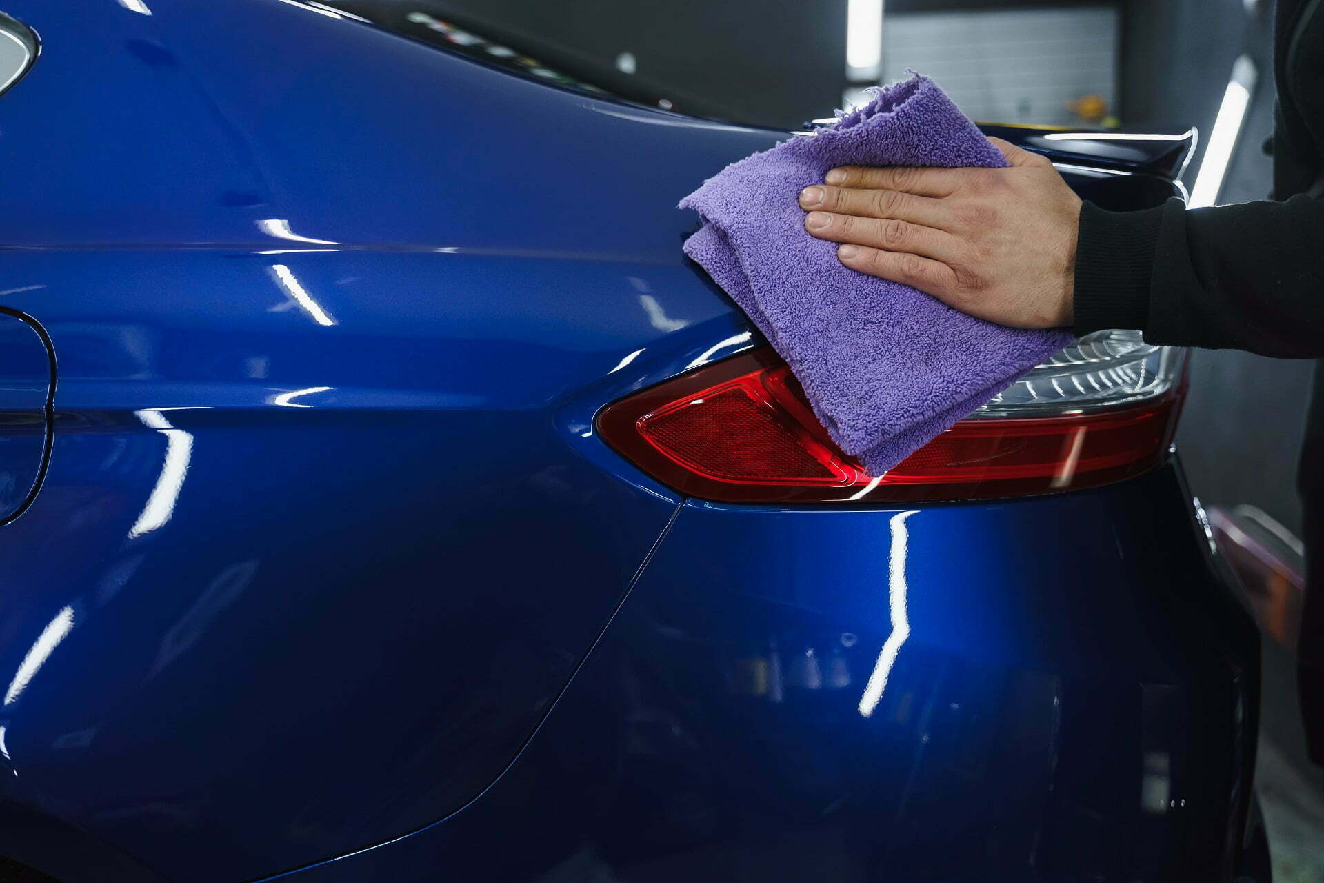 Car Painting: How to Spray the BEST LOOKING Clearcoat! 
